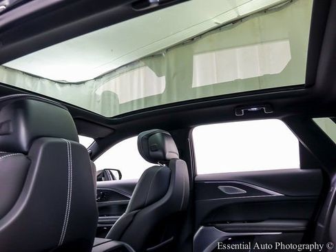 New 2025 Cadillac Lyriq Sport image 10