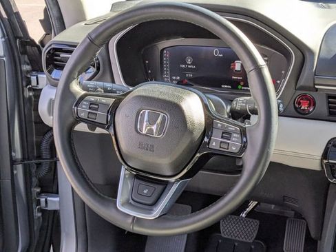 Certified 2025 Honda Pilot Elite image 21