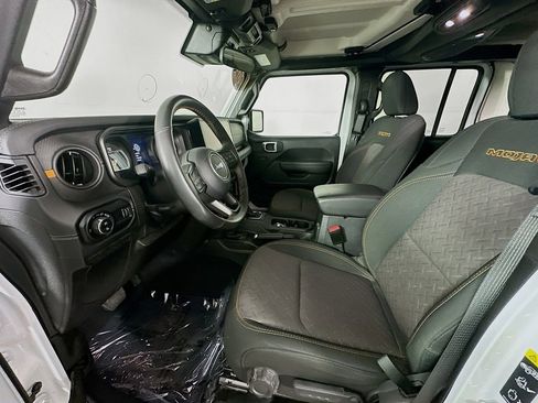 Certified 2025 Jeep Gladiator Mojave w/ Steel Bumper Group image 31