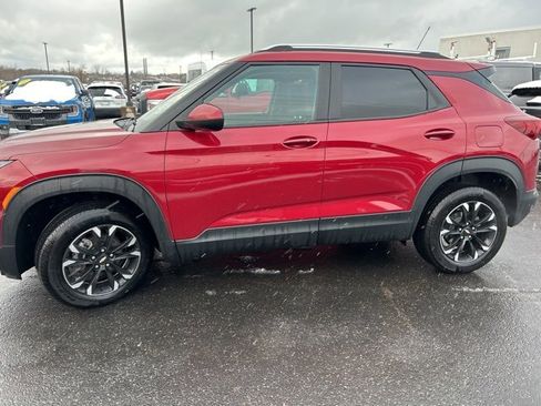 Used 2021 Chevrolet TrailBlazer LT w/ Convenience Package image 4