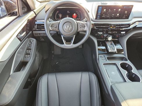 Used 2025 Acura MDX SH-AWD image 11