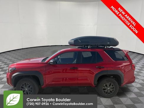 Used 2025 Toyota 4Runner SR5 AWD/4WD image 4