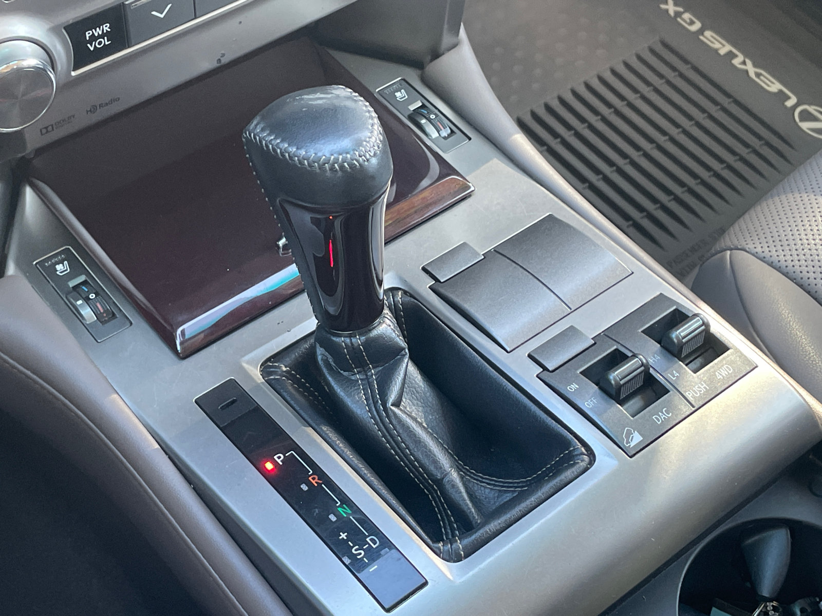 Used 2019 Lexus GX 460 Premium AWD/4WD image 17