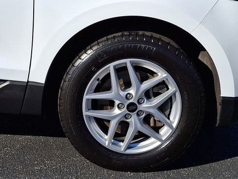 Certified 2023 Ford Edge SEL w/ Convenience Package AWD/4WD image 8