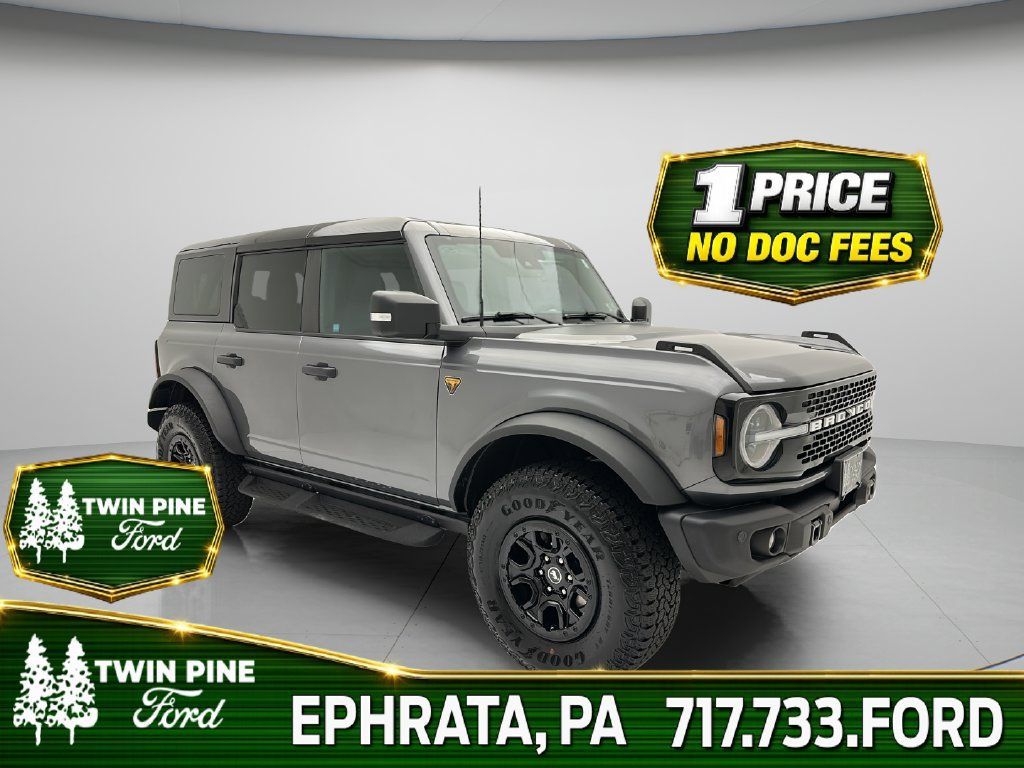 Used 2025 Ford Bronco Badlands AWD/4WD image 1