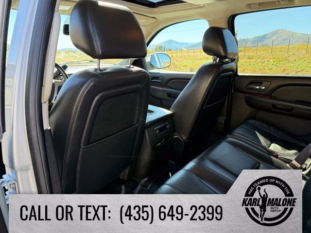 Used 2013 GMC Yukon XL SLT w/ SLT-2 Equipment Package AWD/4WD image 28