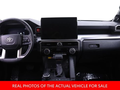 Certified 2025 Toyota 4Runner TRD Off-Road Premium AWD/4WD image 5