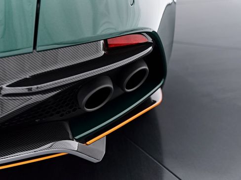 Used 2023 Aston Martin DBS Coupe RWD image 38