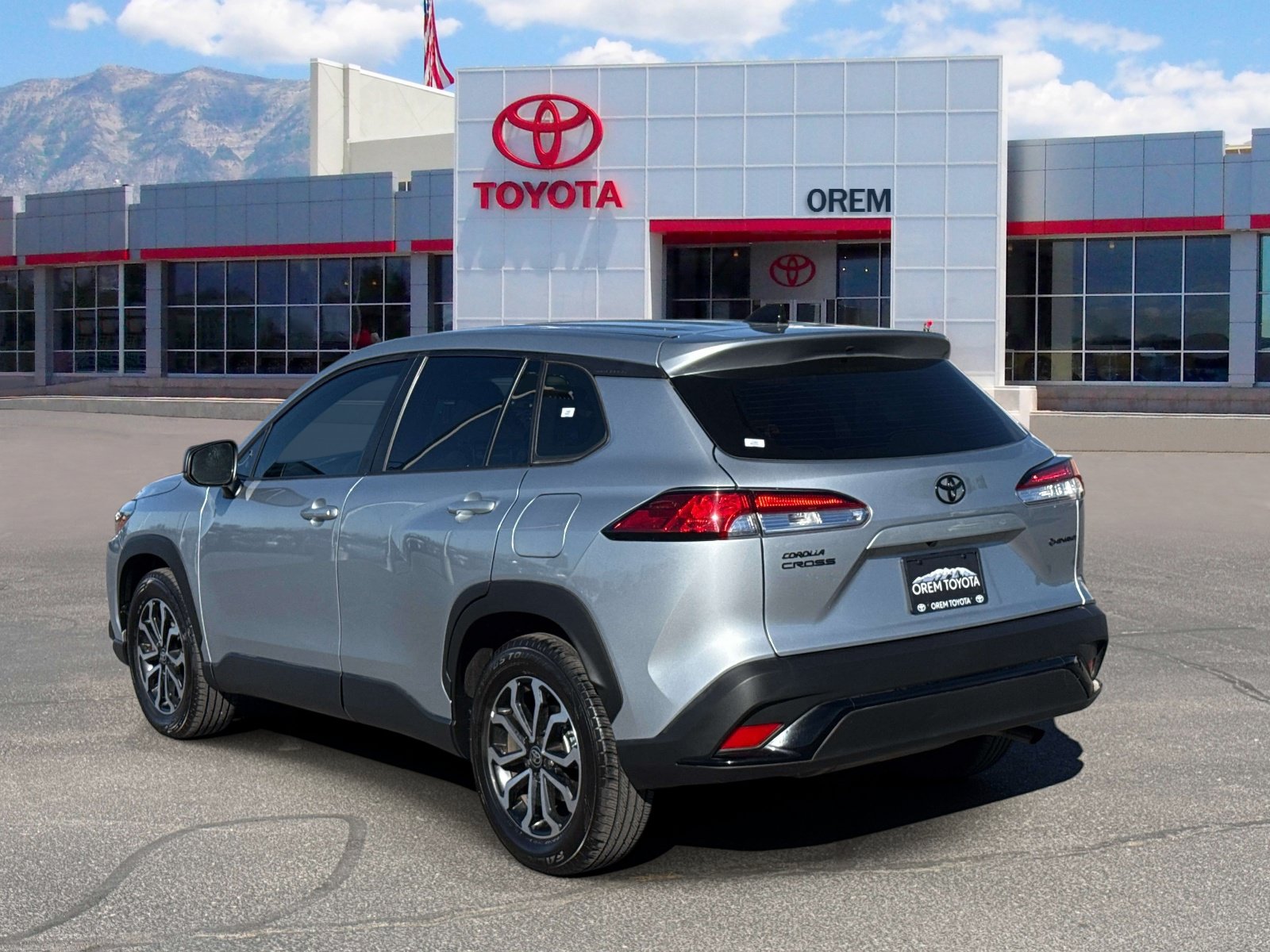 Used 2025 Toyota Corolla Cross AWD Hybrid image 5