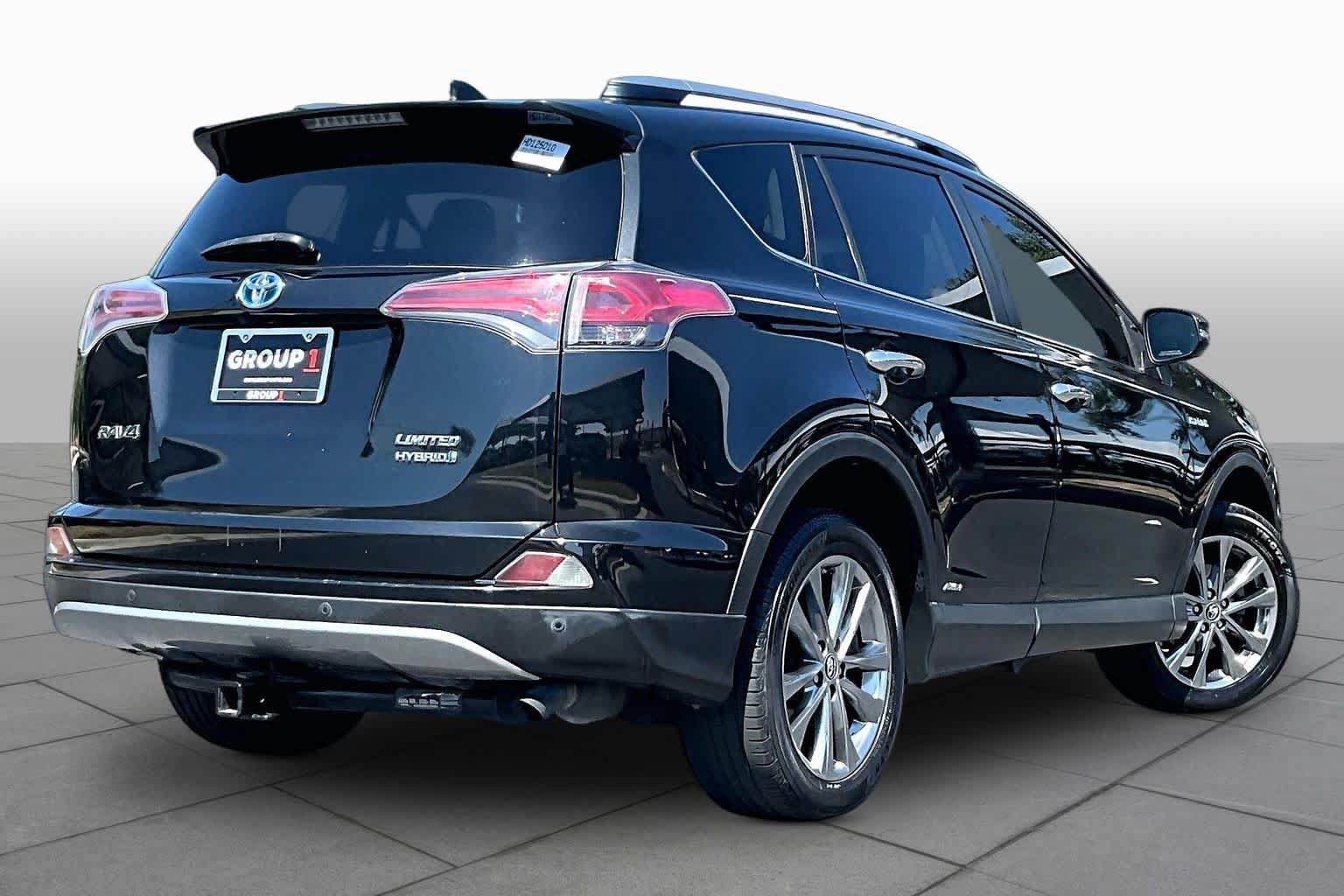 Used 2017 Toyota RAV4 Limited AWD/4WD image 13