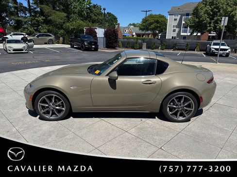 Used 2023 MAZDA MX-5 Miata Grand Touring RWD image 4
