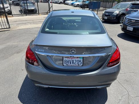 Used 2019 Mercedes-Benz C 300 Sedan image 16