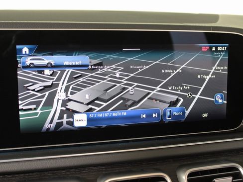 Used 2025 Mercedes-Benz GLS 450 4MATIC image 23