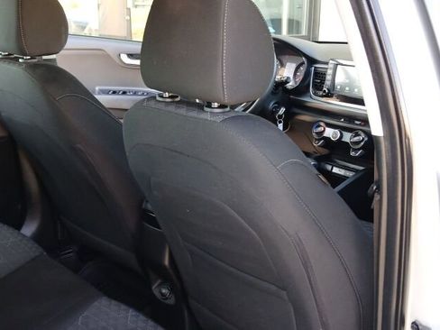 Used 2019 Kia Rio S image 12
