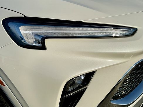 Used 2024 Buick Encore GX Avenir image 13