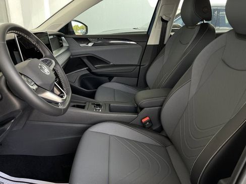 New 2026 Volkswagen Tiguan SE R-Line image 14