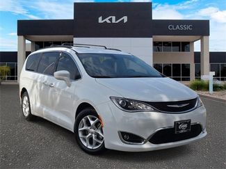 Used 2018 Chrysler Pacifica Touring Plus w/ Tire & Wheel Group video 1