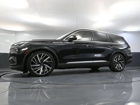 Used 2025 Lincoln Aviator Reserve w/ Equipment Group 201A AWD/4WD image 68