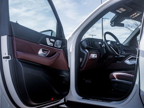 Used 2024 Mercedes-Benz GLE 350 4MATIC image 18