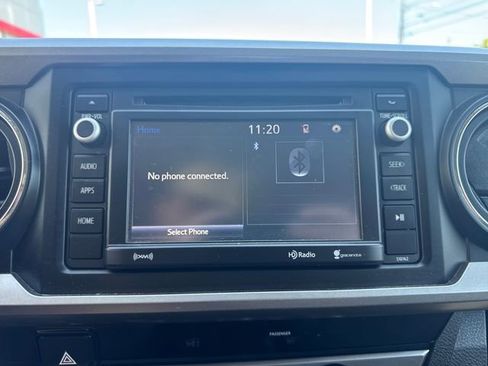 Used 2017 Toyota Tacoma SR5 w/ Tow Package AWD/4WD image 19