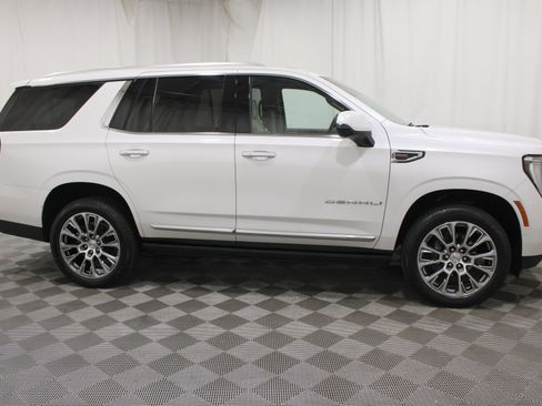 Used 2025 GMC Yukon Denali w/ Denali Reserve Package AWD/4WD image 32