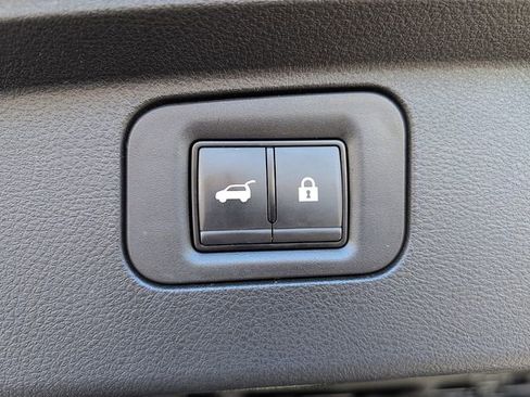 Used 2025 Nissan Armada Platinum Reserve image 30