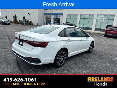 Used 2026 Volkswagen Jetta Sport FWD image 5