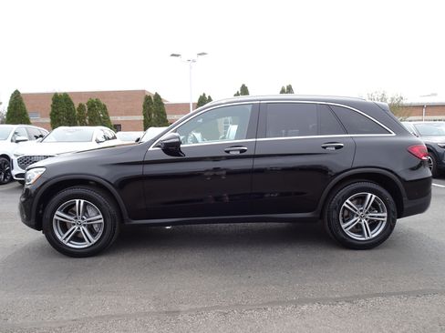 Used 2021 Mercedes-Benz GLC 300 4MATIC image 2