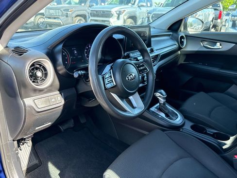 Used 2020 Kia Forte LXS FWD image 10