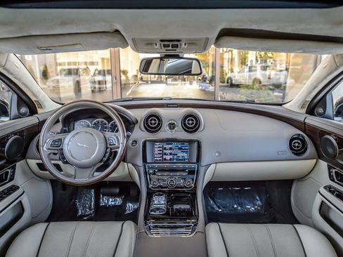 Used 2015 Jaguar XJ L Portfolio image 3