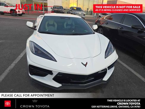 Used 2024 Chevrolet Corvette Stingray Preferred Cpe w/ Z51 Performance Package RWD image 2