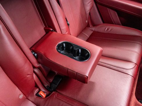 Used 2020 Bentley Bentayga AWD/4WD image 37