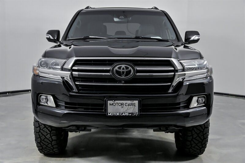 Used 2020 Toyota Land Cruiser Heritage Edition AWD/4WD image 4