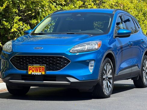 Used 2020 Ford Escape Titanium AWD/4WD image 8