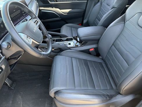 Certified 2025 Kia Telluride SX Prestige AWD/4WD image 18