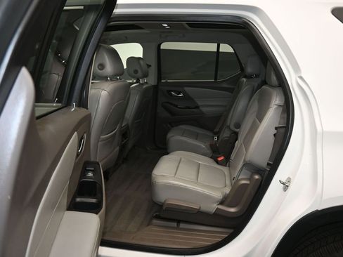 Used 2019 Chevrolet Traverse LT w/ LT Premium Package AWD/4WD image 34