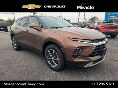 Used 2023 Chevrolet Blazer LT AWD/4WD image 1
