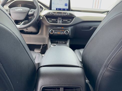 Certified 2022 Ford Escape SEL AWD/4WD image 30
