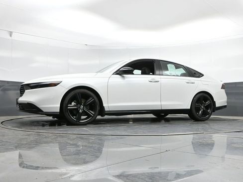 Used 2024 Honda Accord Sport image 39