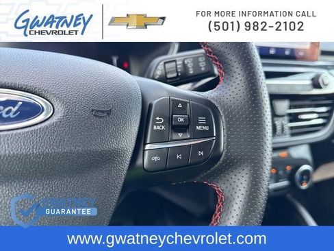 Used 2025 Ford Escape ST-Line image 18