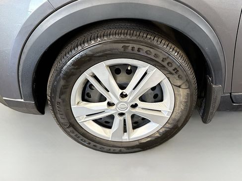 Used 2019 Nissan Kicks S image 38