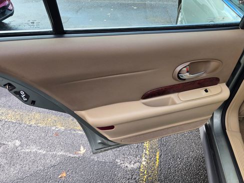 Used 2005 Buick Le Sabre Limited w/ Gran Touring Package image 20