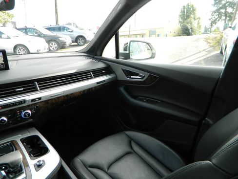Used 2018 Audi Q7 2.0T Premium Plus w/ Premium Plus Package image 18