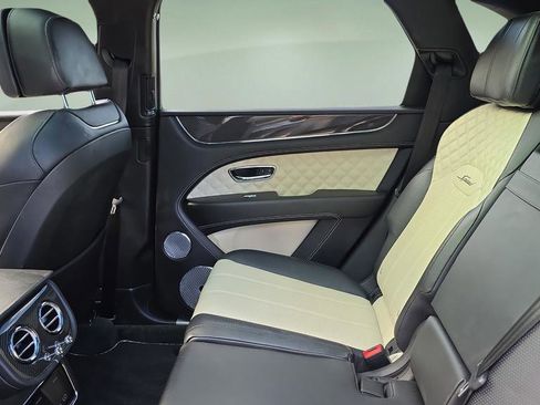 Used 2021 Bentley Bentayga Speed image 34