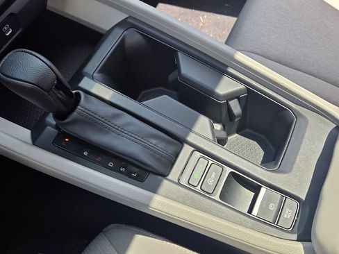 Certified 2024 Honda Accord EX image 28