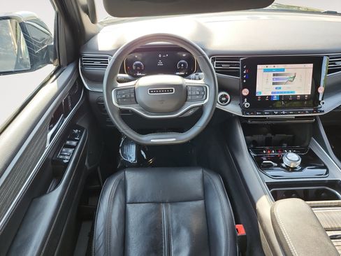 Used 2024 Jeep Wagoneer Series II w/ Flexible Seating Group AWD/4WD image 10