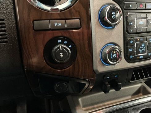 Used 2014 Ford F250 Lariat w/ Chrome Package image 23