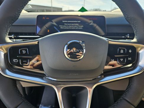 New 2025 Volvo EX90 Ultra image 13