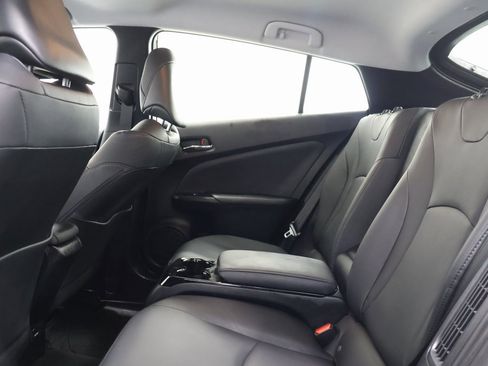 Used 2018 Toyota Prius Prime Premium image 25