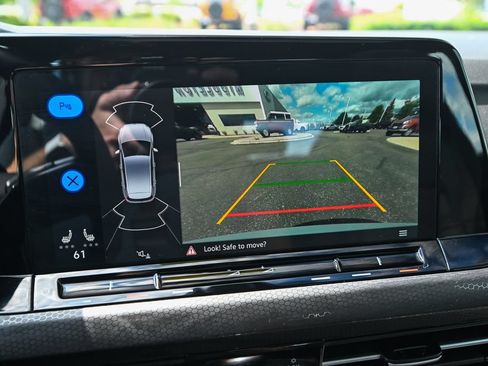 Used 2022 Volkswagen GTI SE FWD image 35
